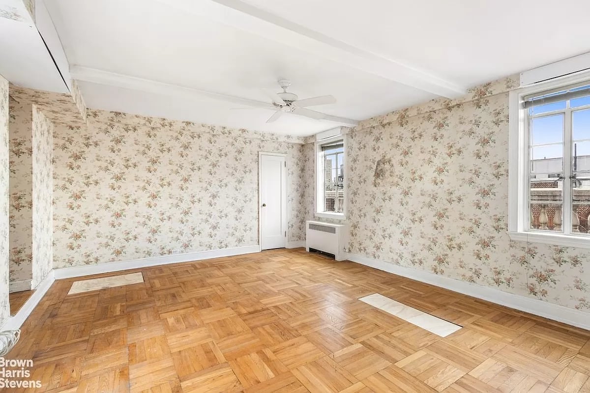 Photo for 1060 Park Avenue - 1060 Park Avenue Cooperative in Upper East Side, Manhattan