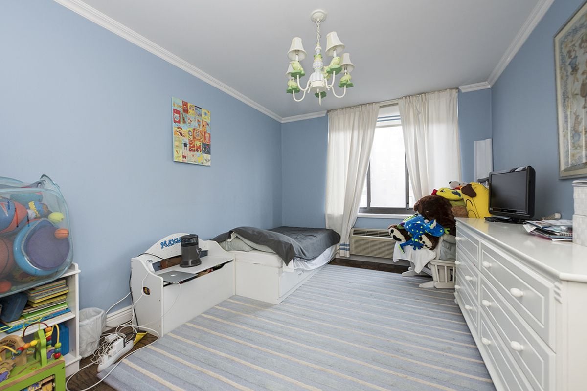 Photo for Carnegie Tower - 115 East 87th Street Condominium in Upper East Side, Manhattan