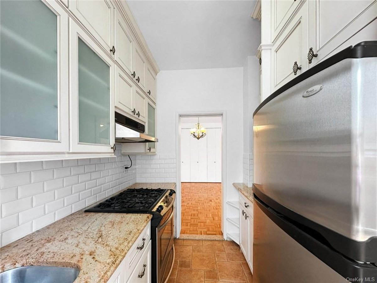 Photo for The Park Sutton - 440 East 62nd Street Cooperative in Upper East Side, Manhattan