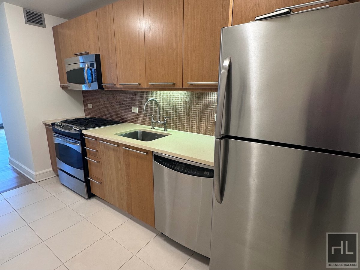 Photo for The Ashley - 400 West 63rd Street Rental Building in Lincoln Square, Manhattan