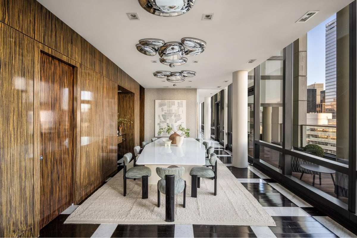 Photo for 101 Warren - 99 Warren Street And 101 Warren Street Condominium in Tribeca, Manhattan