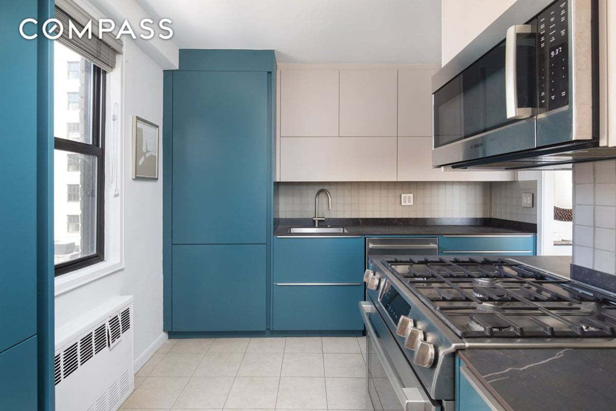 Photo for Gramercy Arms - 145 East 15th Street Cooperative in Gramercy Park, Manhattan