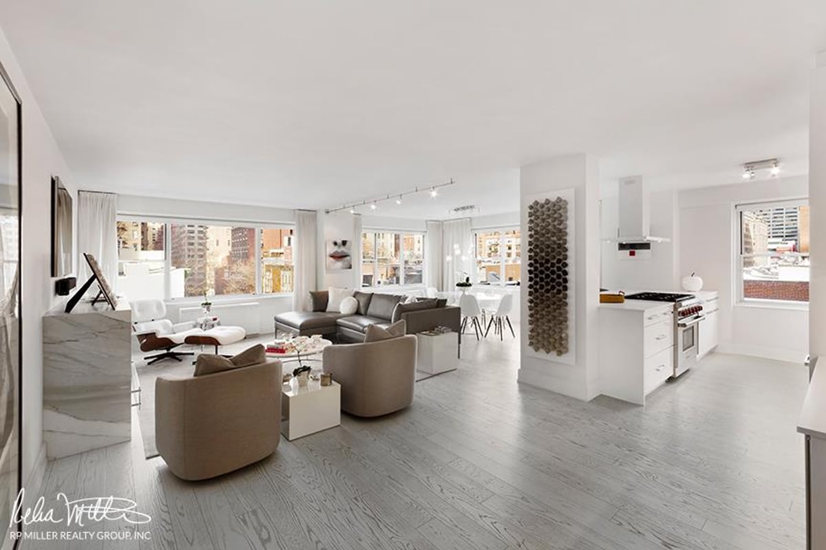 Photo for 150 East 61st Street - 150 East 61St Street Cooperative in Lenox Hill, Manhattan