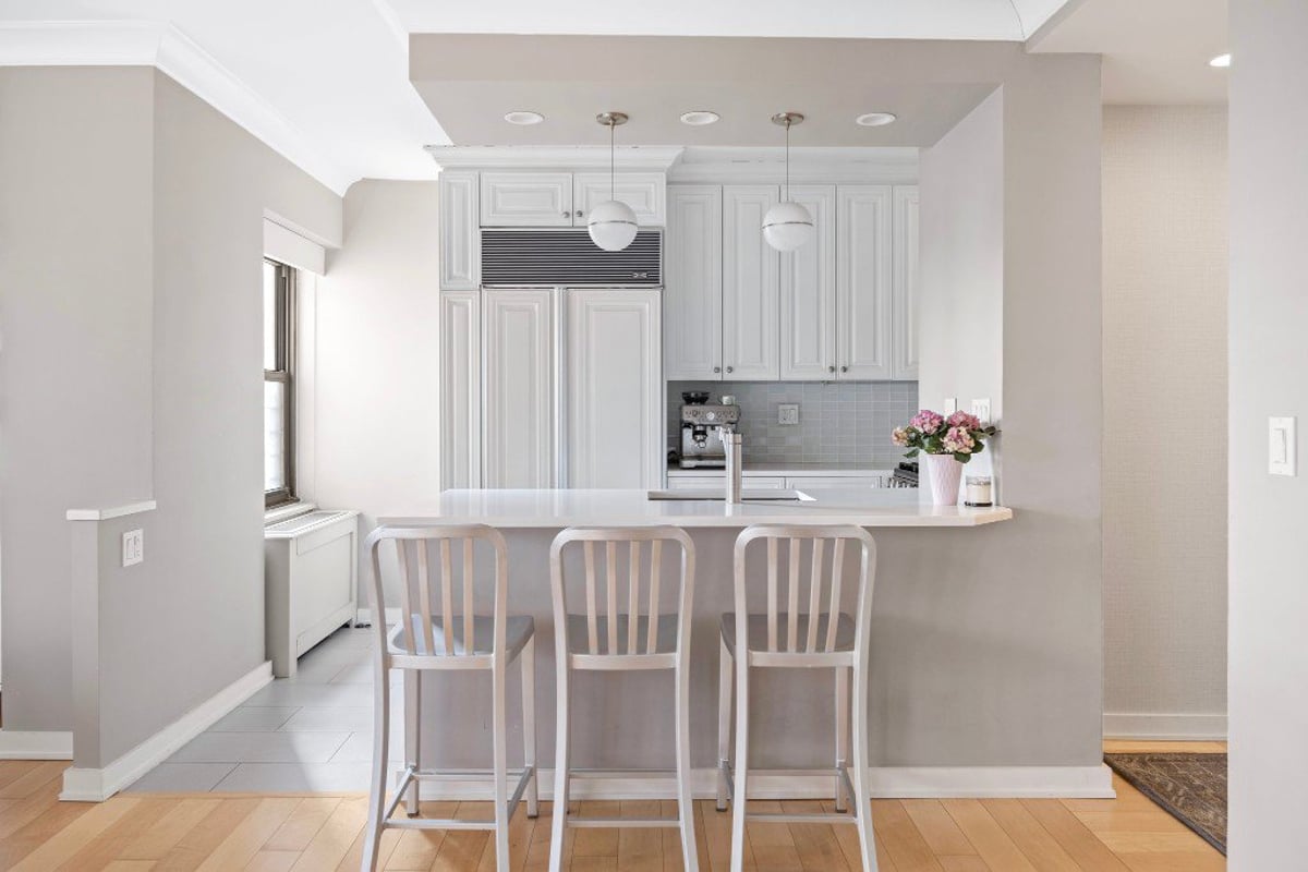 Photo for 160 East 38th Street - 160 East 38th Street Cooperative in Murray Hill, Manhattan