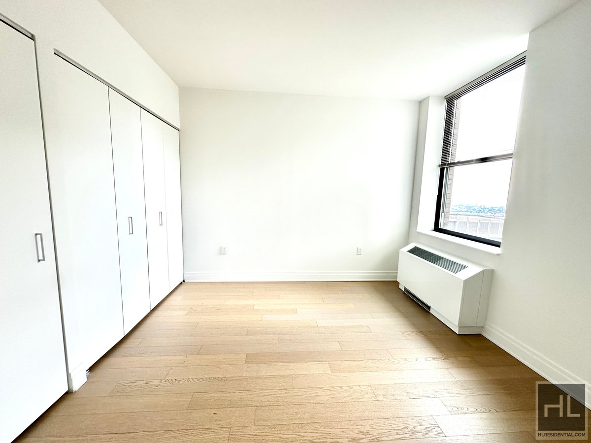 Photo for 70 Pine Street - 70 Pine Street Condominium in Financial District, Manhattan