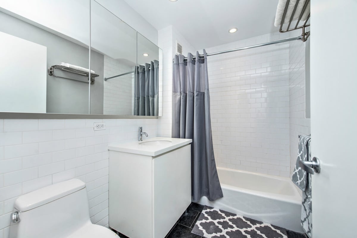 Photo for Be@William - 90 William Street Condominium in Financial District, Manhattan