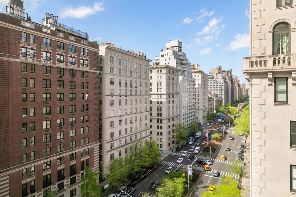 Photo for 605 Park Avenue - 605 Park Avenue Cooperative in Upper East Side, Manhattan