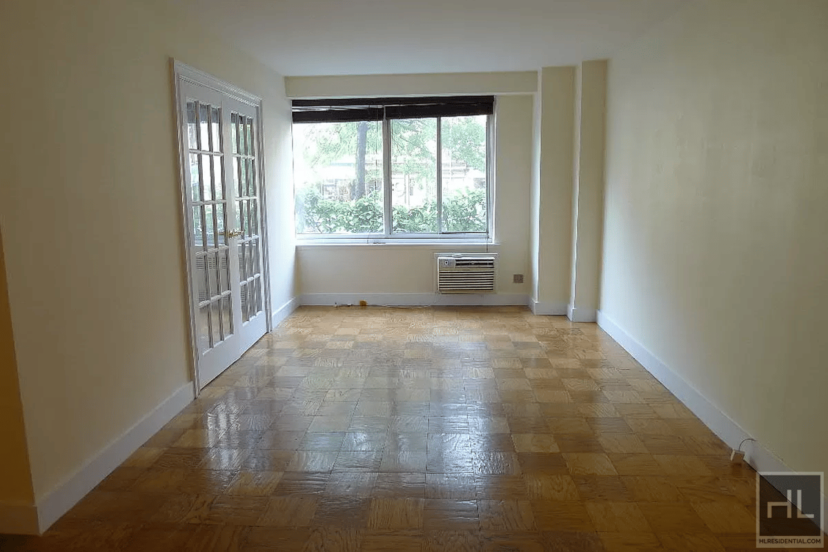 Photo for CPW Towers - 400 Central Park West Condominium in Upper West Side, Manhattan