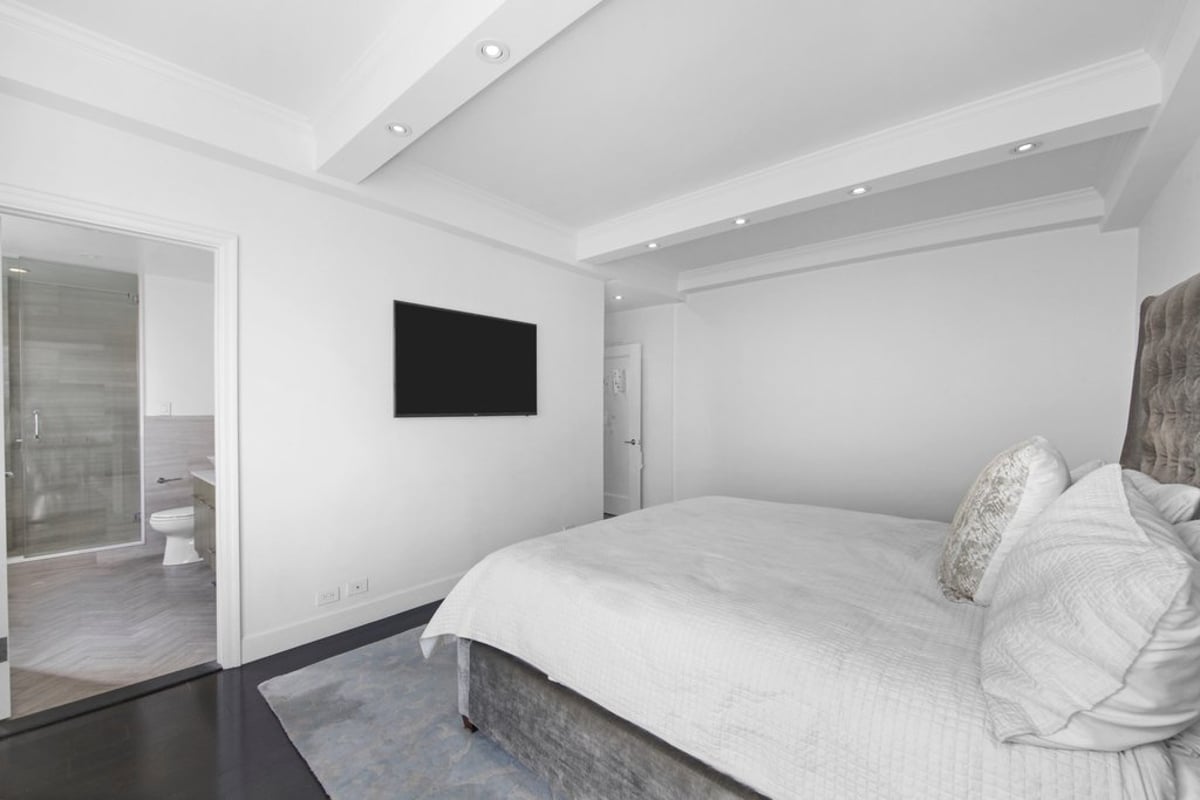 Photo for 229 East 79th Street - 229 East 79th Street Cooperative in Upper East Side, Manhattan