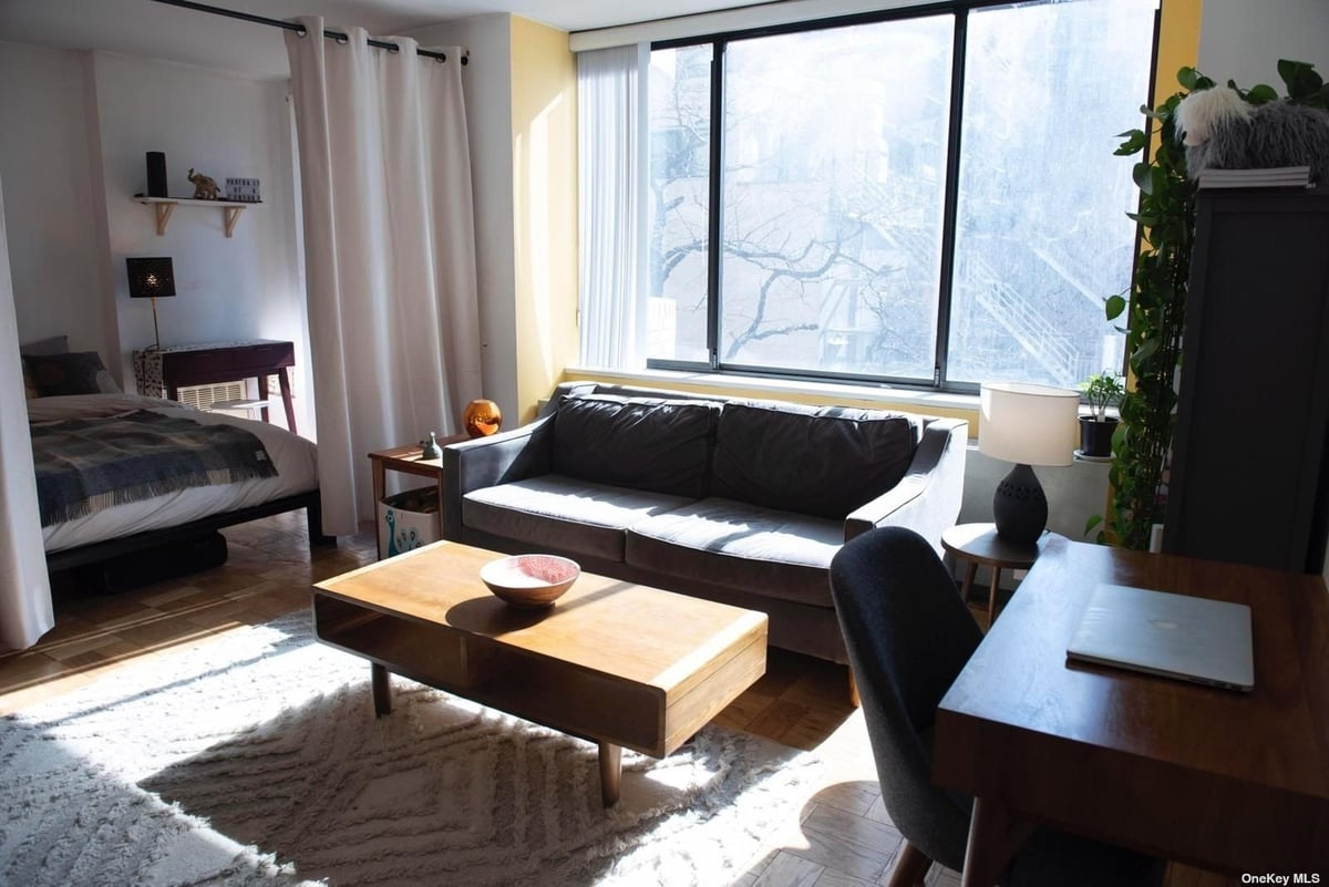 Photo for The Whitney - 311 East 38th Street Condominium in Midtown East, Manhattan