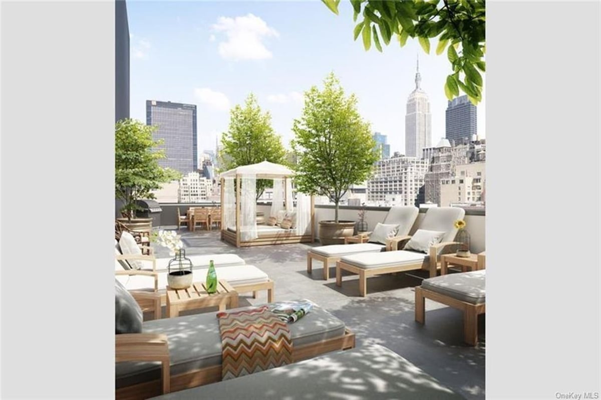 Photo for The Seymour - 261 West 25th Street Condominium in Chelsea, Manhattan