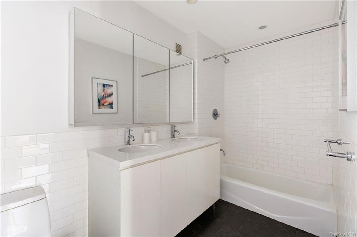 Photo for Be@William - 90 William Street Condominium in Financial District, Manhattan