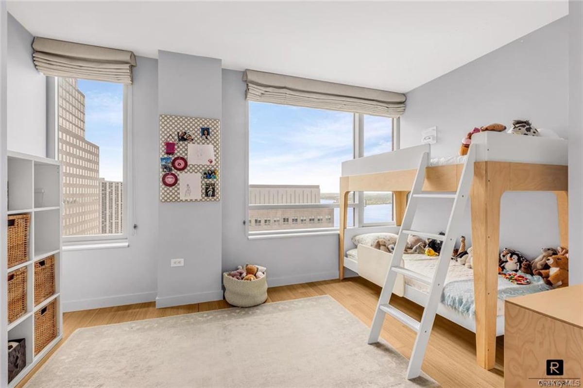 Photo for Riverhouse, One Rockefeller Park - 2 River Terrace Condominium in Battery Park City, Manhattan