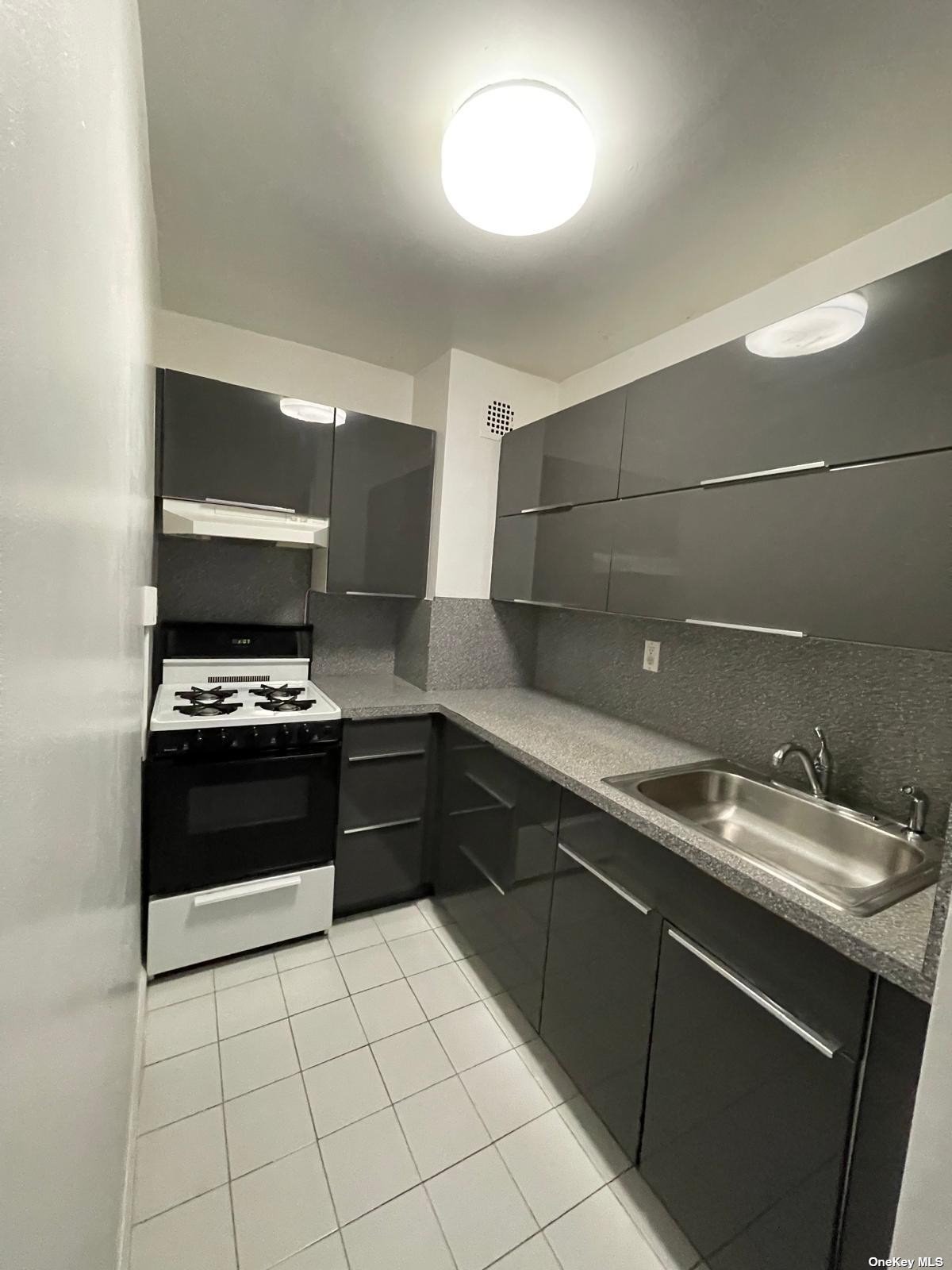 Photo for Beverly Towers - 415 Beverley Road Cooperative in Kensington, Brooklyn