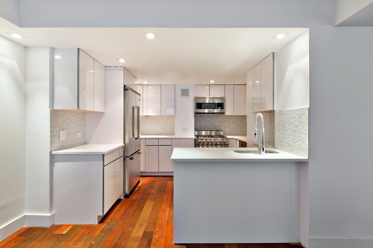 Photo for Lex 54 - 135 East 54th Street Condominium in Midtown East, Manhattan