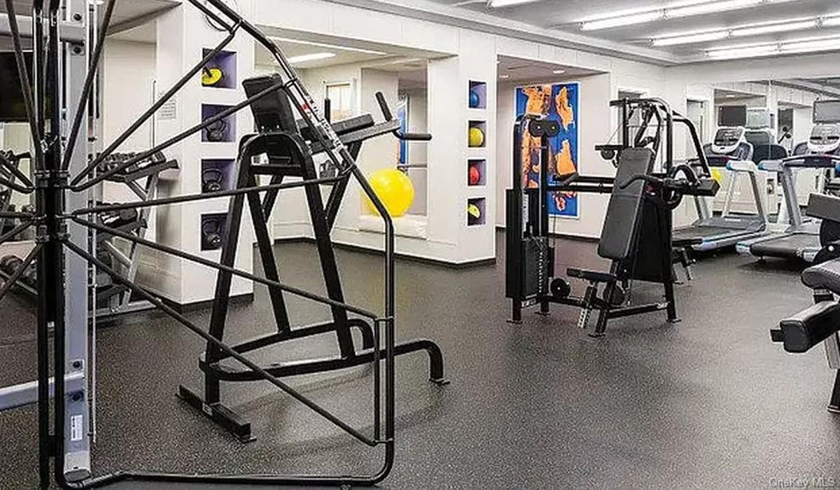 Photo for Bridge Tower Place - 401 East 60th Street Condominium in Upper East Side, Manhattan