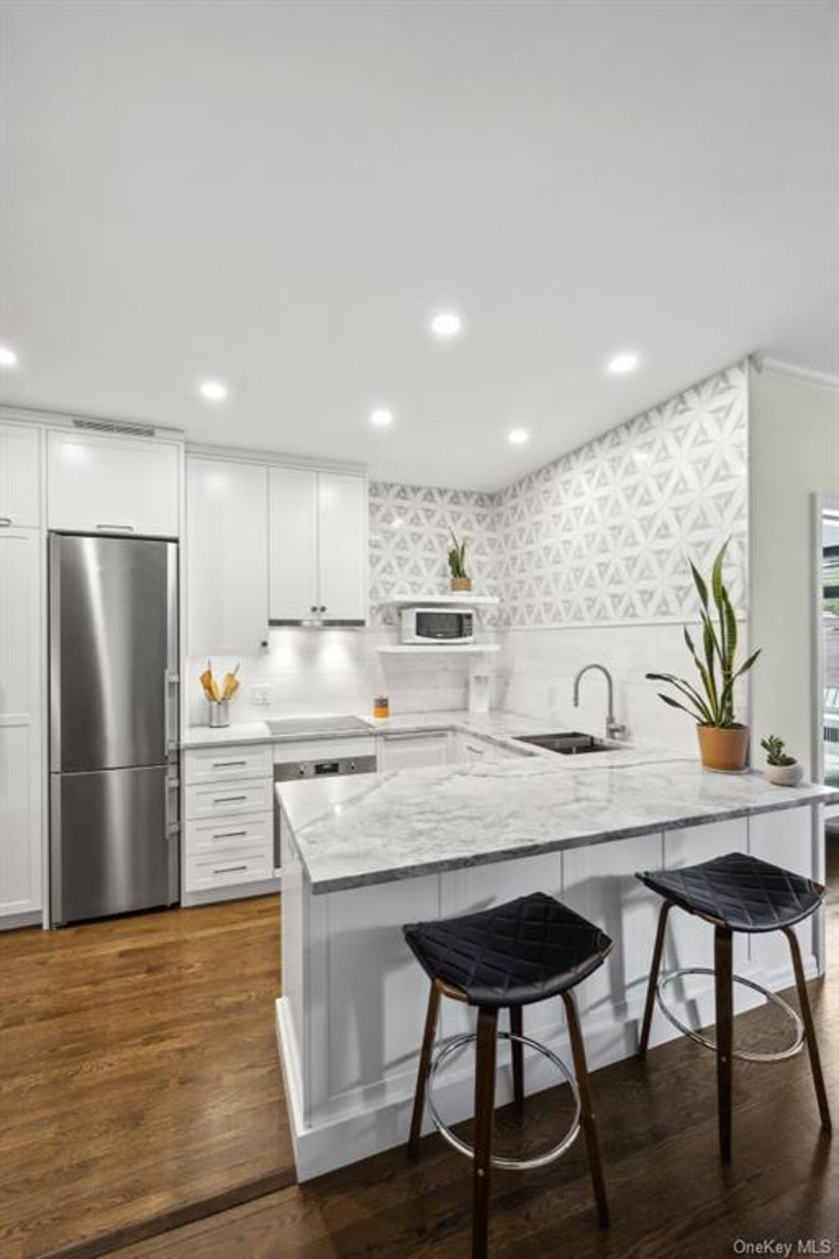 Photo for Gracie Gardens - 515 East 89th Street Cooperative in Upper East Side, Manhattan