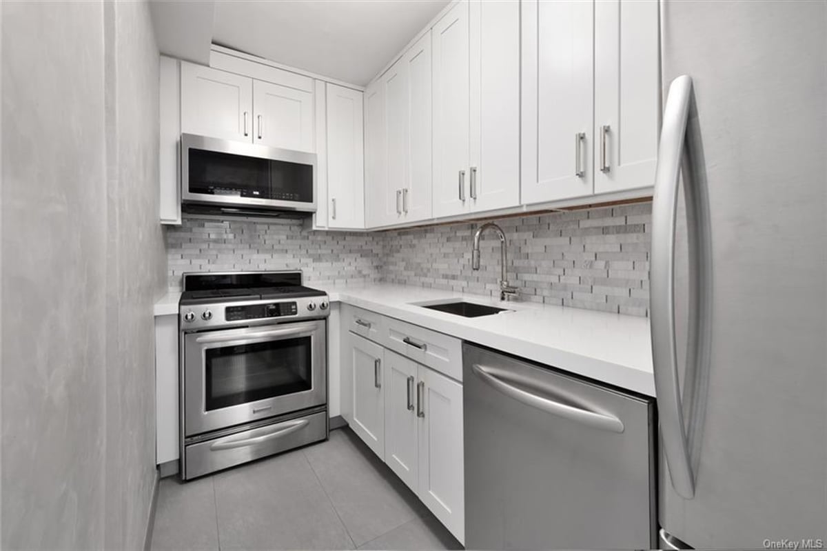 Photo for The Leslie House - 220 East 54th Street Cooperative in Midtown East, Manhattan