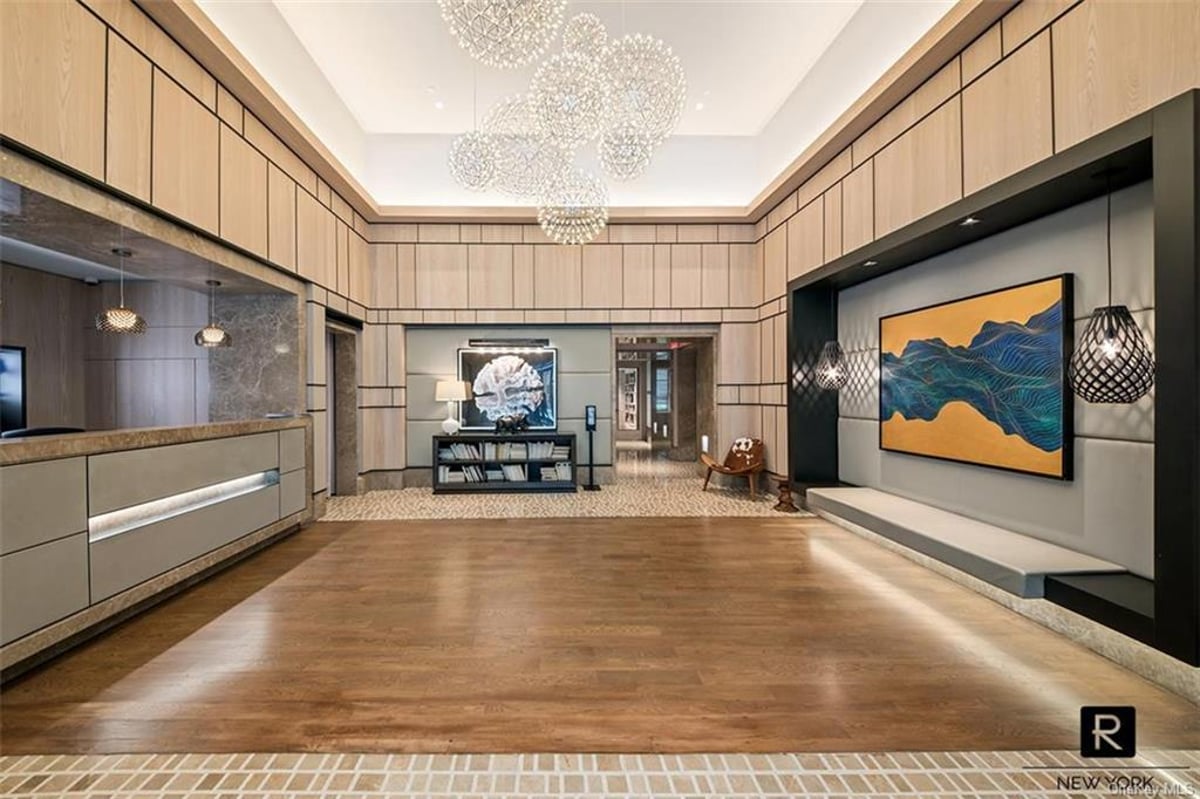 Photo for The Seymour - 261 West 25th Street Condominium in Chelsea, Manhattan