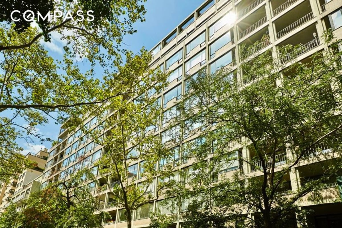 Photo for The Premier - 333 East 69th Street Cooperative in Upper East Side, Manhattan