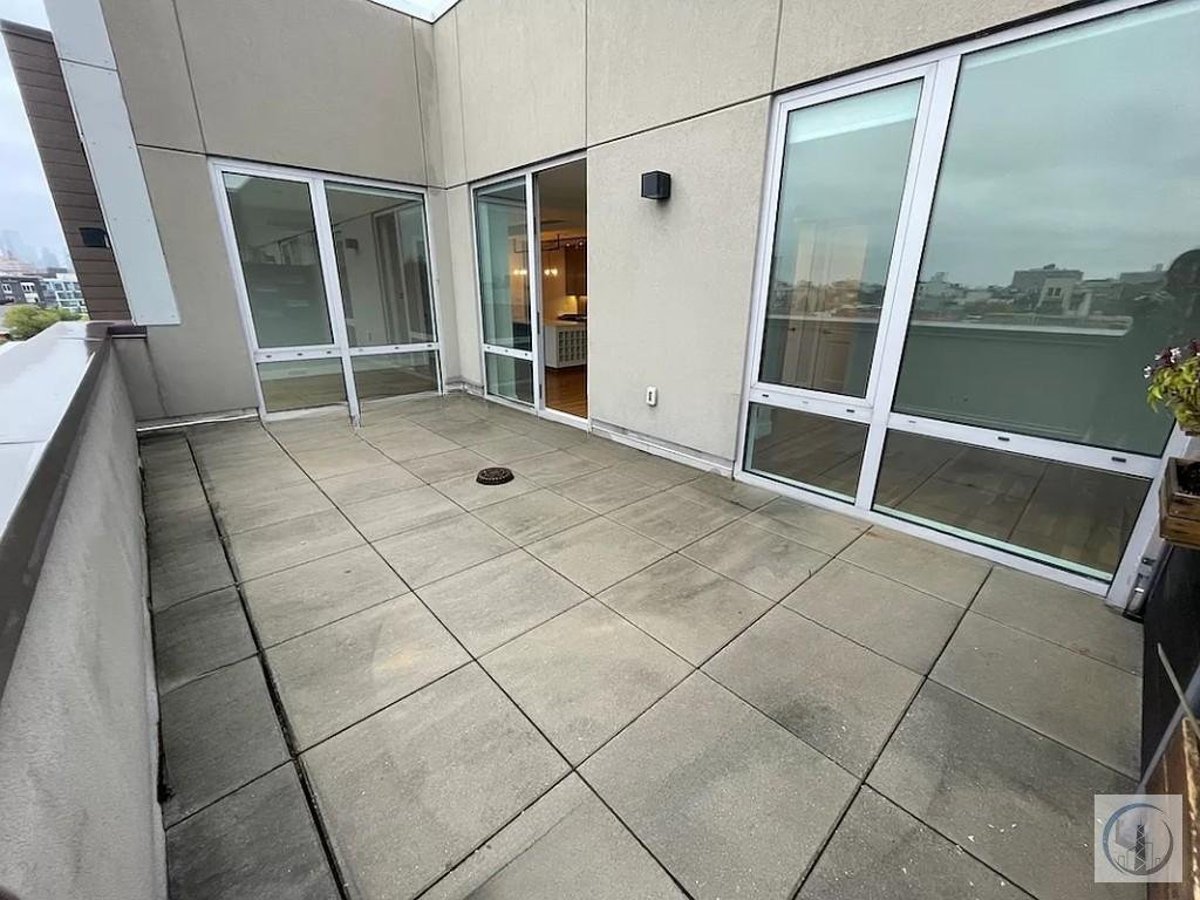 Photo for Leonard Pointe - 395 Leonard Street Rental Building in Williamsburg, Brooklyn