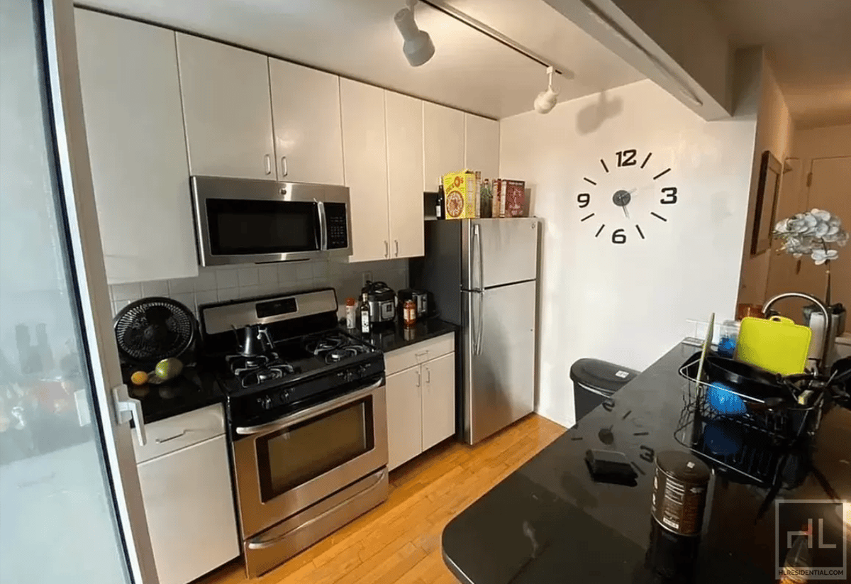 Photo for Tompkins Square Plaza - 190 East 7th Street Rental Building in East Village, Manhattan