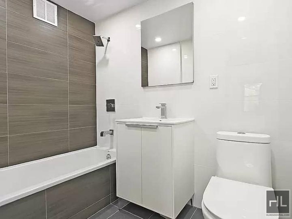 Photo for Clinton Hill Coops - 210 Clinton Avenue Cooperative in Clinton Hill, Brooklyn