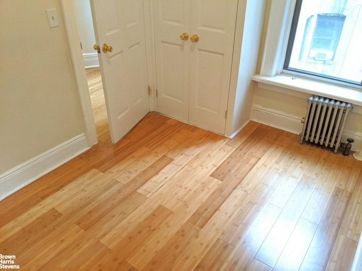 Photo for 415 East 71st Street - 415 East 71St Street Rental Building in Lenox Hill, Manhattan