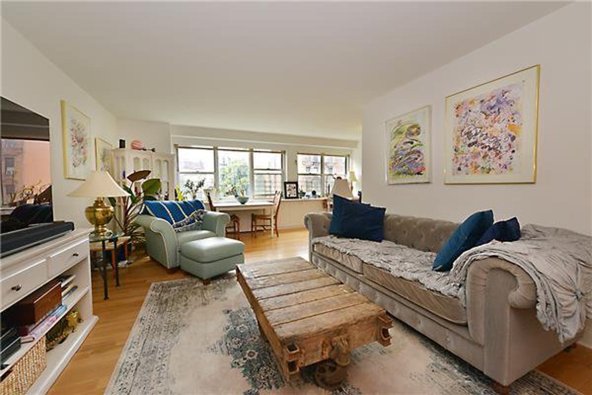 Photo for 345 East 86th Street - 345 East 86th Street Cooperative in Upper East Side, Manhattan