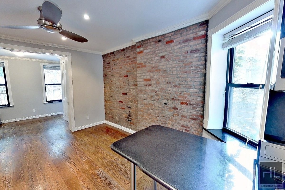 Photo for 325 Fifth Avenue - 325 Fifth Avenue Condominium in Murray Hill, Manhattan