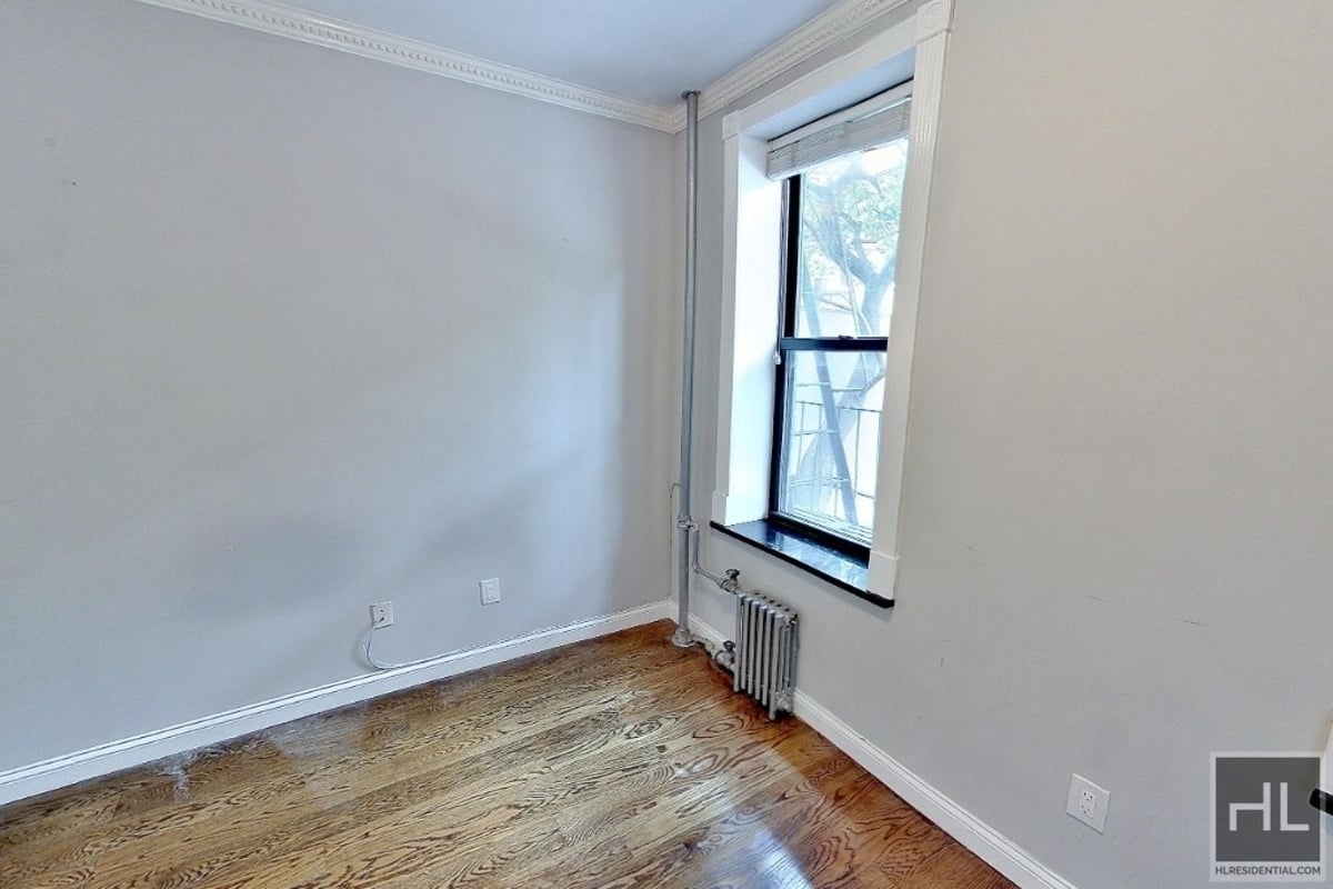 Photo for 325 Fifth Avenue - 325 Fifth Avenue Condominium in Murray Hill, Manhattan