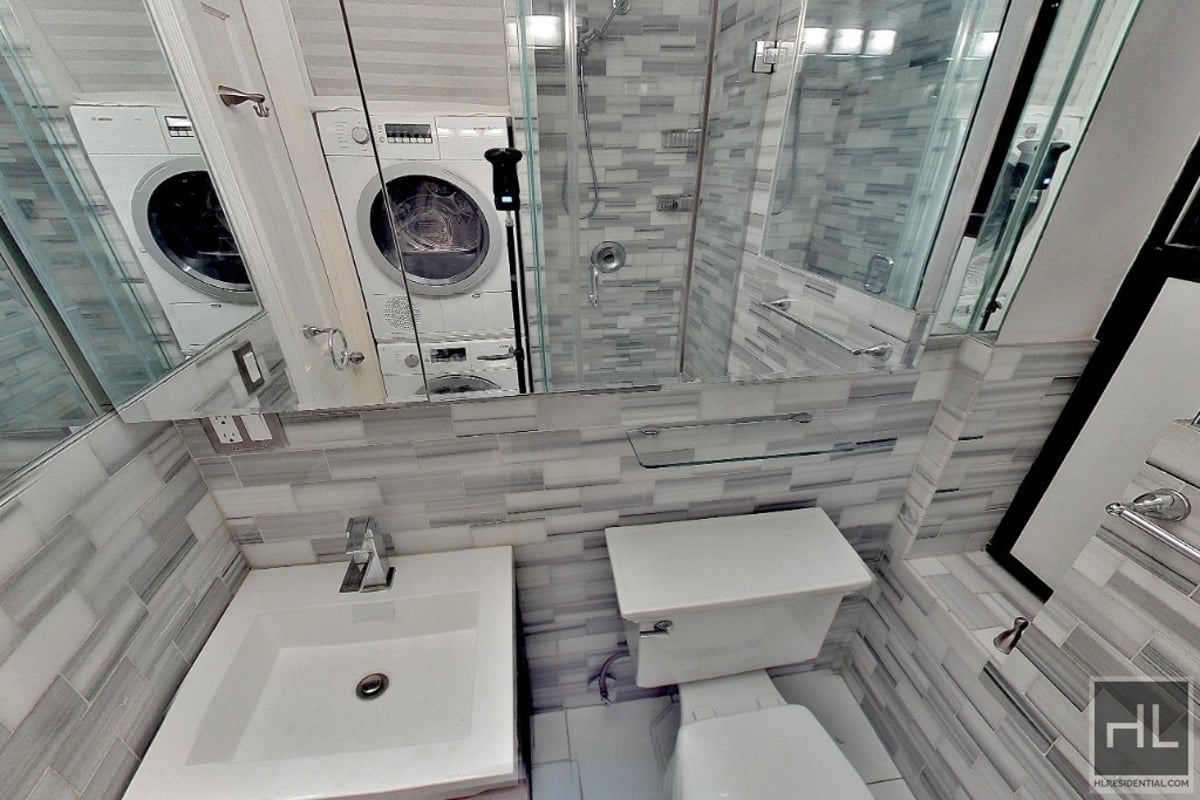 Photo for 325 Fifth Avenue - 325 Fifth Avenue Condominium in Murray Hill, Manhattan