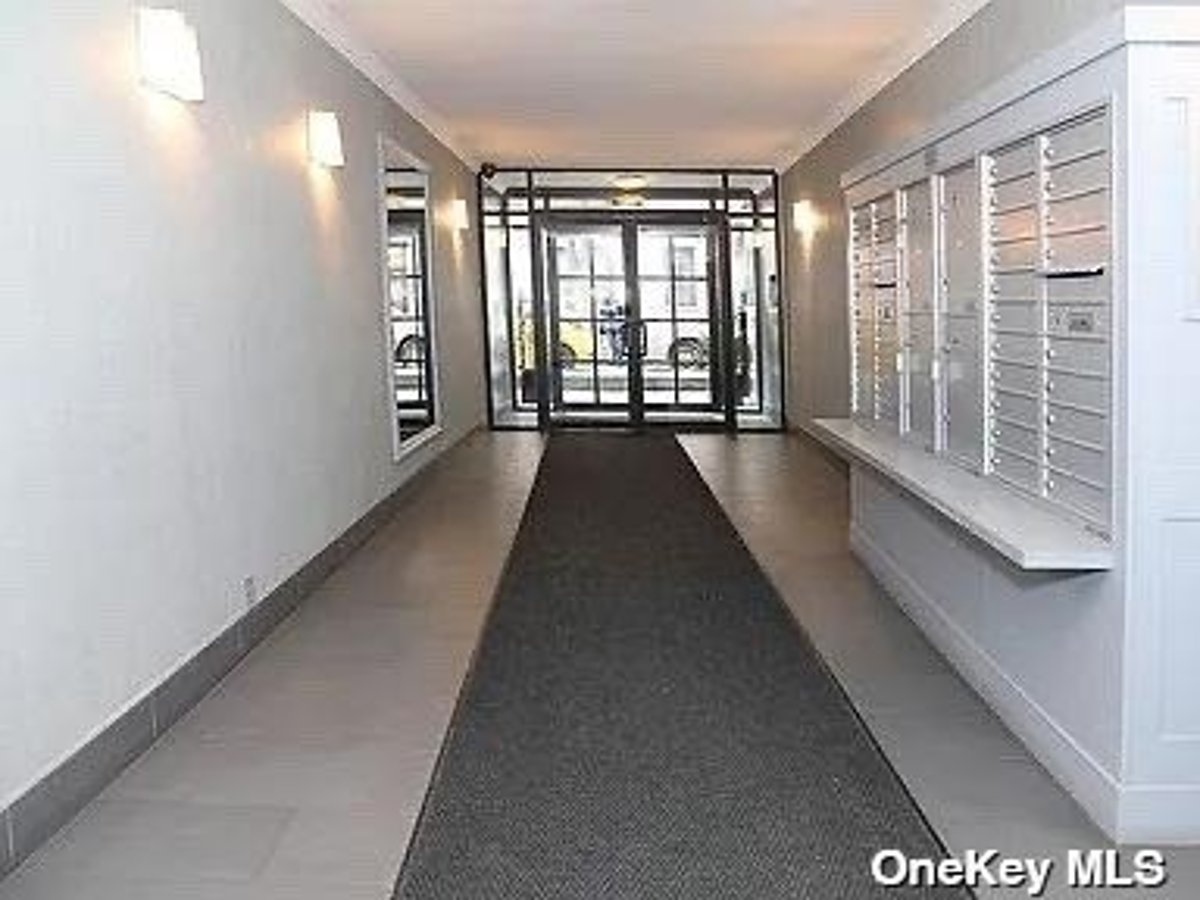 Photo for 180 THOMPSON STREET - 180 Thompson Street Cooperative in Greenwich Village, Manhattan