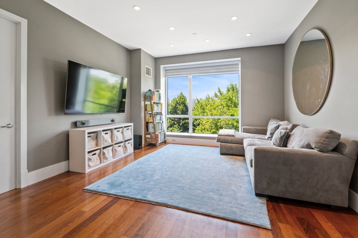 Photo for Bridgeview House Condominiums - 50 Bayard Street Condominium in Chinatown, Manhattan