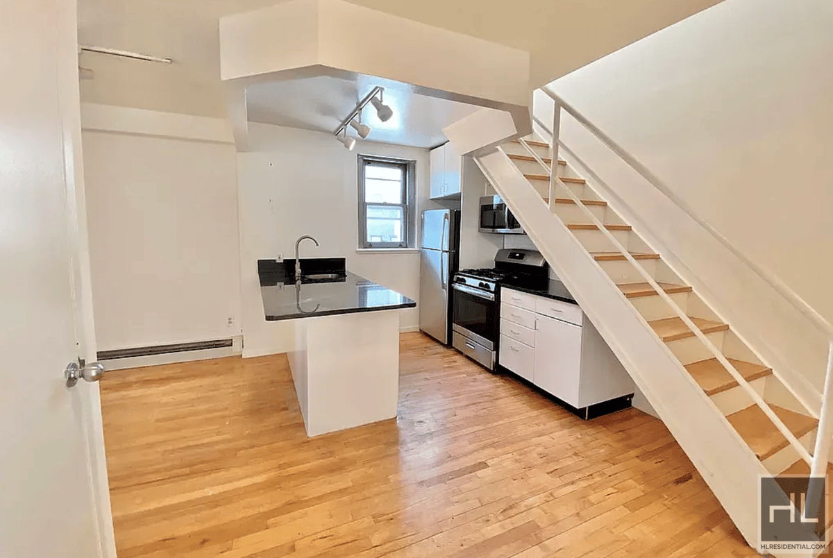 Photo for Tompkins Square Plaza - 190 East 7th Street Rental Building in East Village, Manhattan