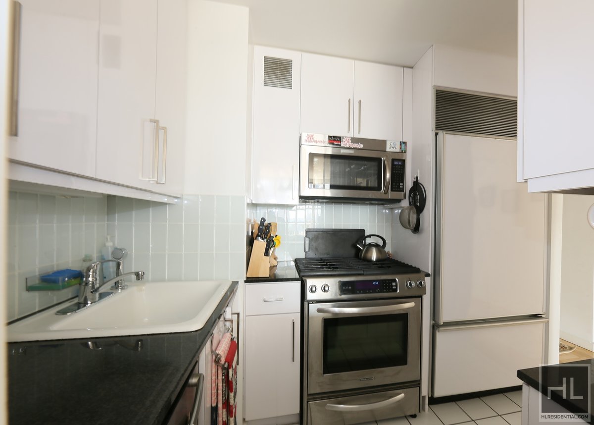 Photo for 3 Lincoln Center - 160 West 66th Street Condominium in Upper West Side, Manhattan