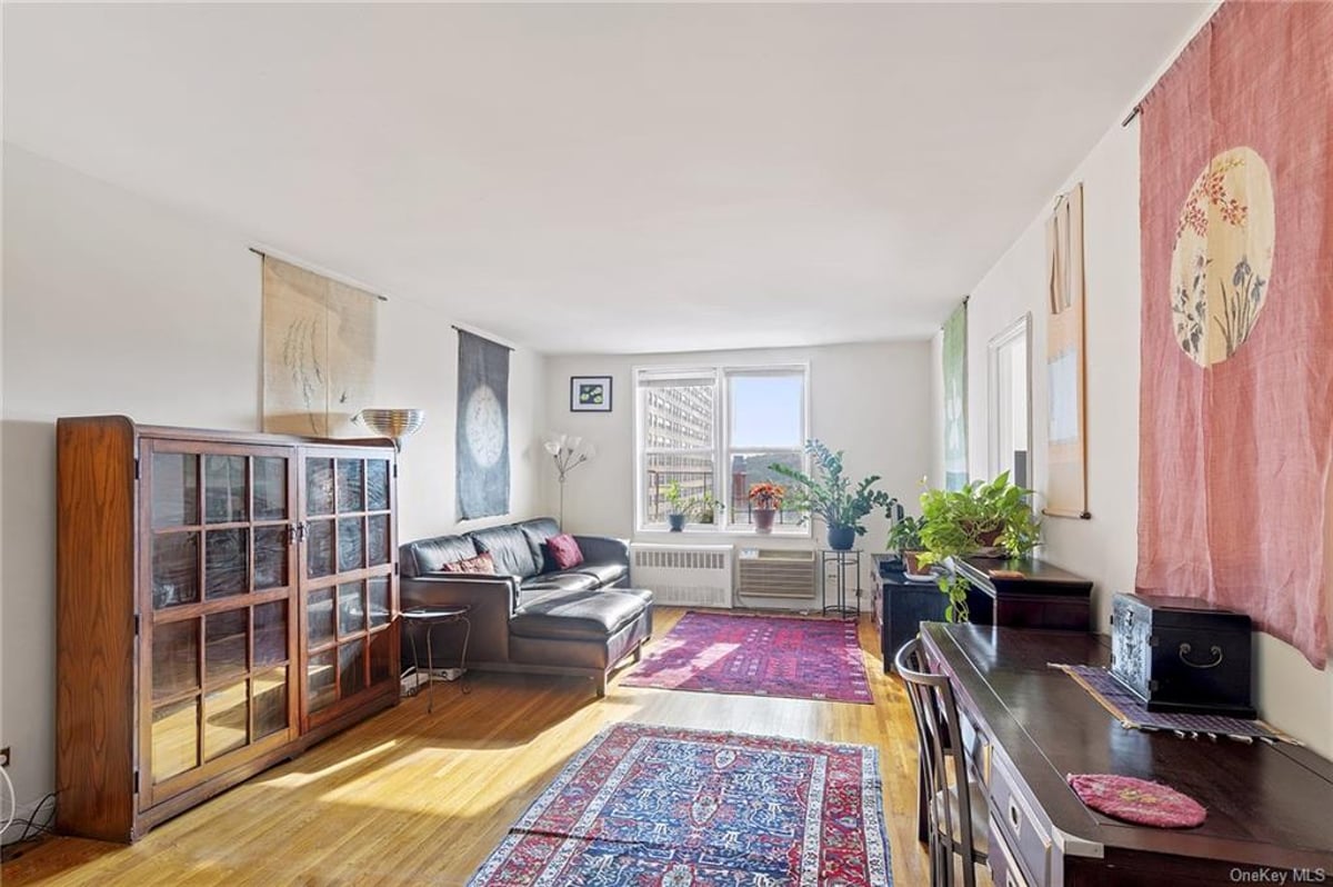 Photo for The Presidential - 601 Kappock Street Cooperative in Spuyten Duyvil, Bronx