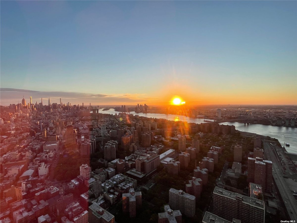 Photo for One Manhattan Square - 250 SOUTH STREET - 225 Cherry Street Condominium in Financial District, Manhattan