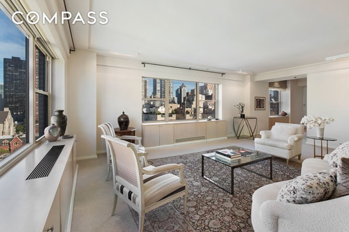 Photo for 605 Park Avenue - 605 Park Avenue Cooperative in Upper East Side, Manhattan