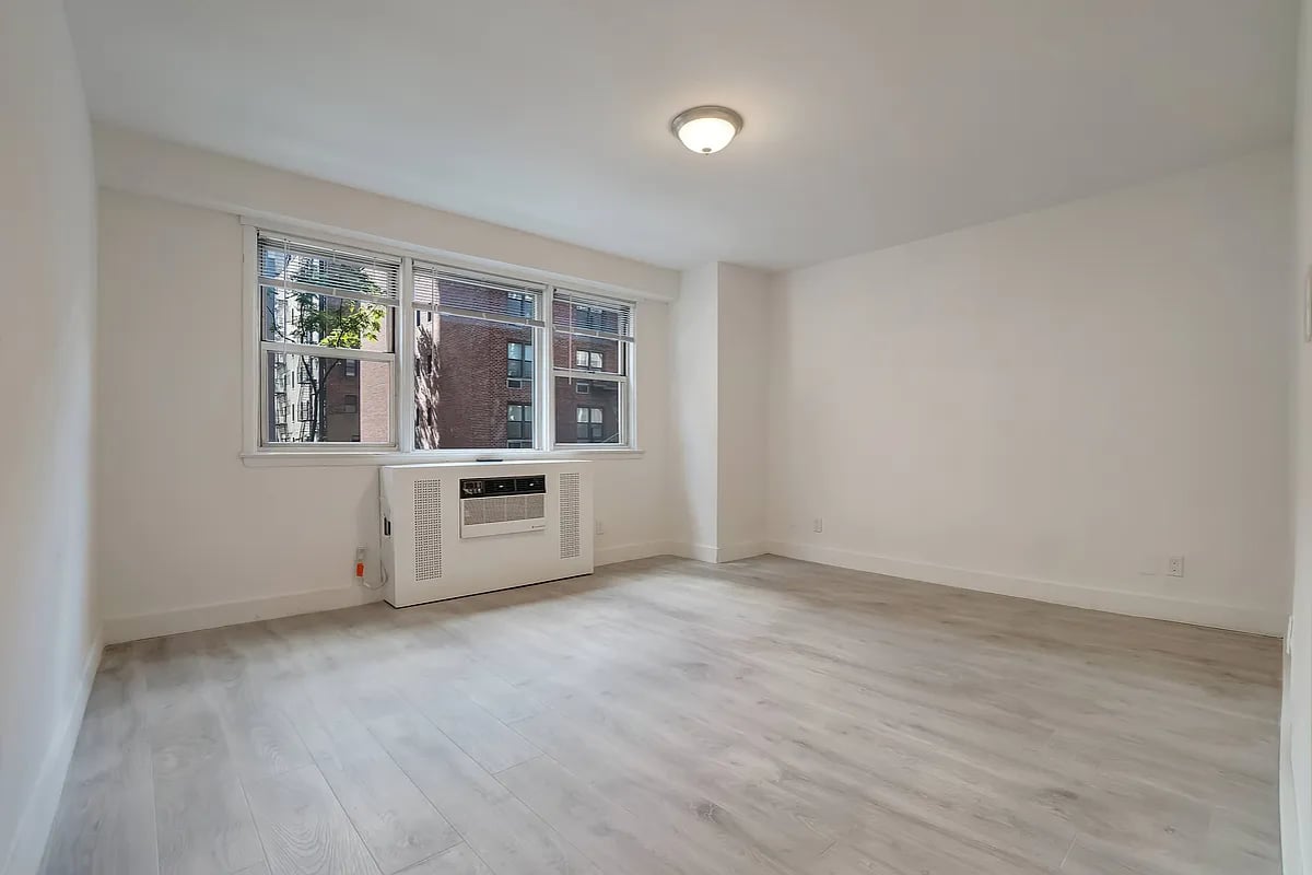 Photo for The Townsway - 145 East 27th Street Rental Building in Kips Bay, Manhattan