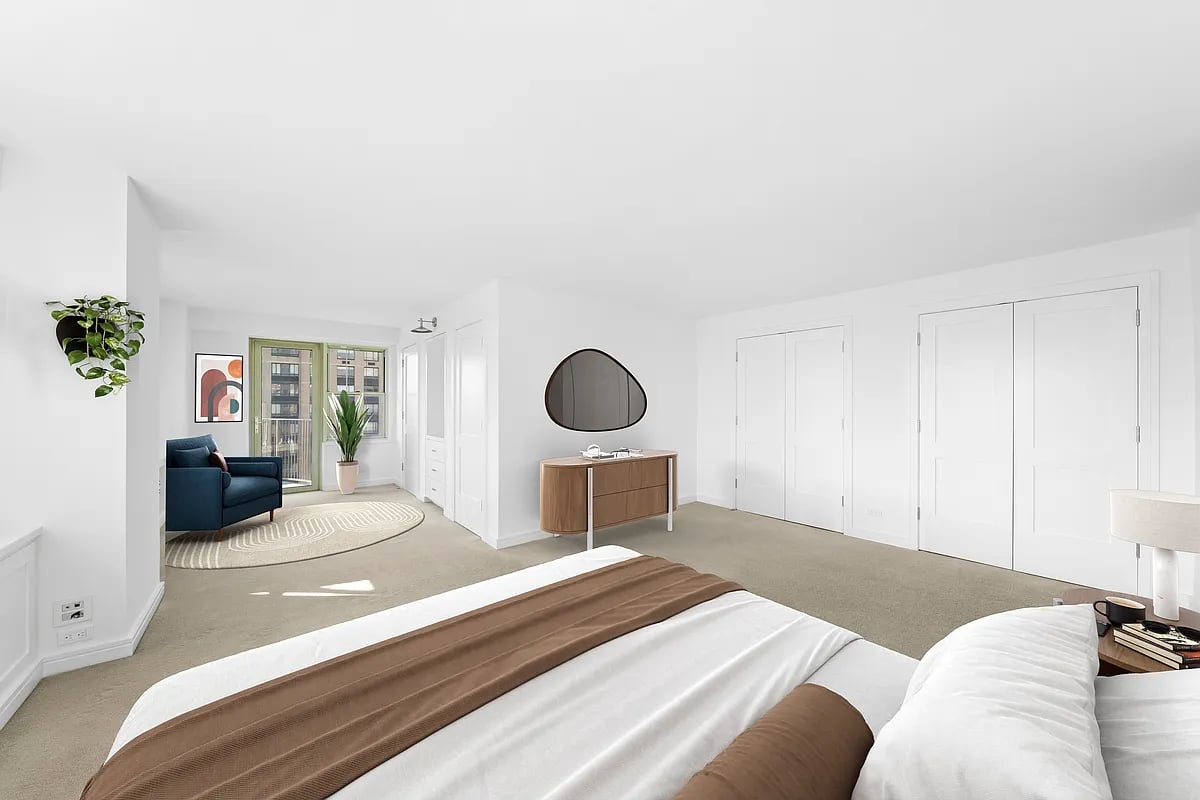 Photo for 185 East 85th Street - 1510 3rd Avenue Rental Building in Upper East Side, Manhattan