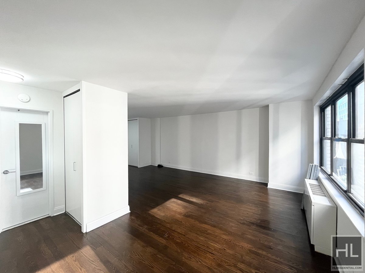 Photo for Mayfair Fifth - 96 5th Avenue Rental Building in Flatiron, Manhattan