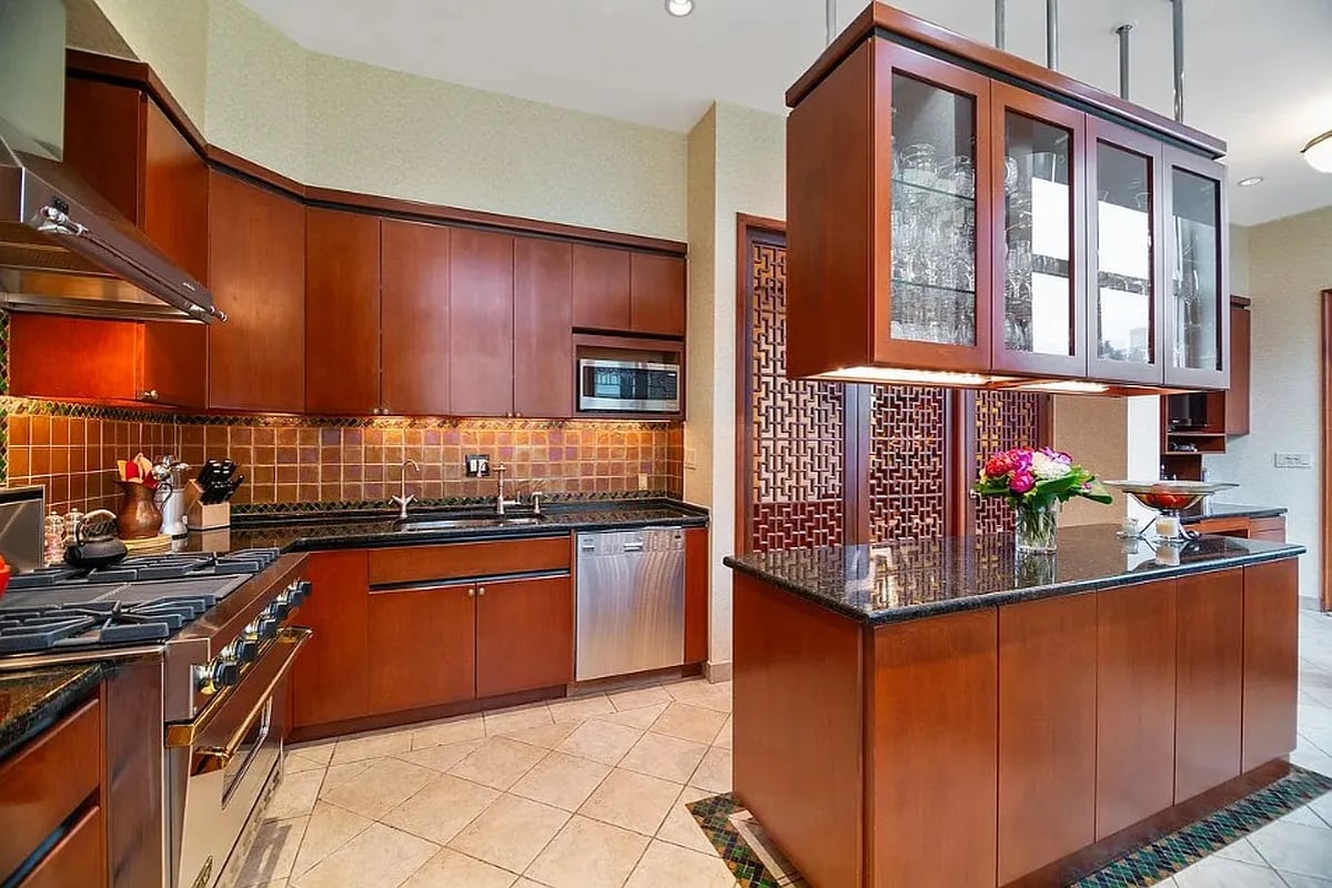 Photo for Park Avenue Court - 120 East 87th Street Condominium in Upper East Side, Manhattan