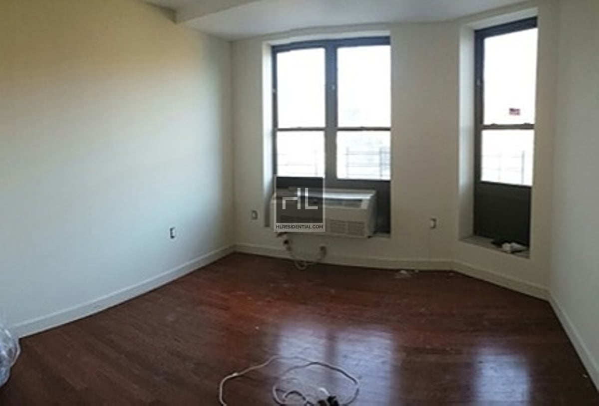 2 BEAUTIFUL APARTMENT WITH 2 BATH INVILLAGE ROAD NORTH/ GRAVESEND