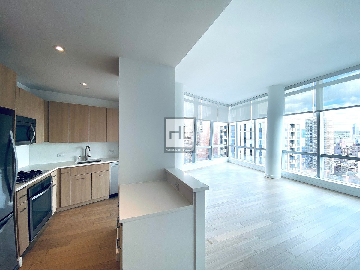 Photo for 400 PARK AVENUE SOUTH - 402 Park Avenue South Mixed Use in NoMad, Manhattan
