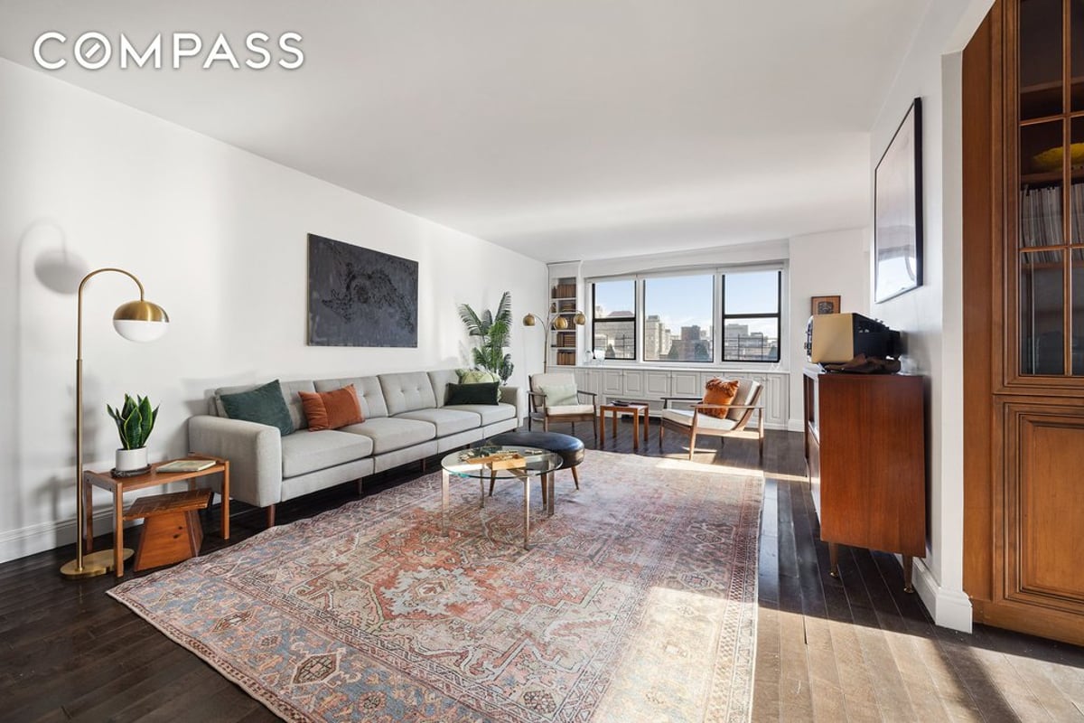 Photo for Gramercy Arms - 145 East 15th Street Cooperative in Gramercy Park, Manhattan