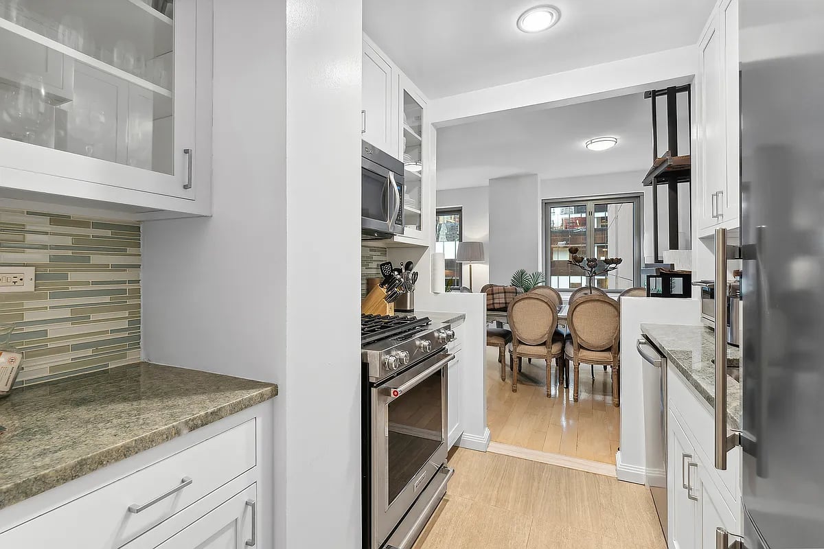 Photo for 150 W 47th Street - 150 West 47th Street Rental Building in Midtown, Manhattan