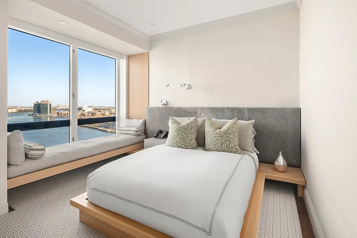 Photo for The Promenade - 530 East 76th Street Condominium in Upper East Side, Manhattan