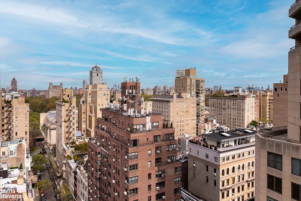 Photo for 40 East 80th Street - 40 East 80th Street Cooperative in Upper East Side, Manhattan