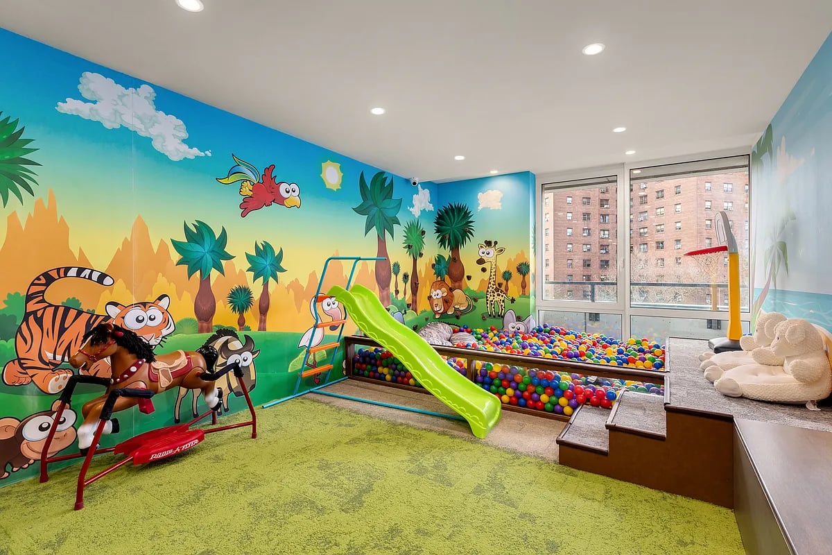 Photo for 1399 Park Avenue - 1399 Park Avenue Condominium in East Harlem, Manhattan